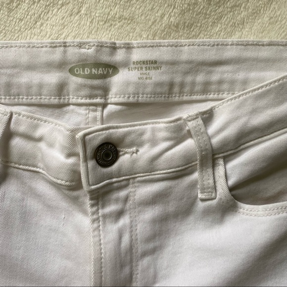 White Distressed Skinny Jeans Old Navy - Picture 4 of 5